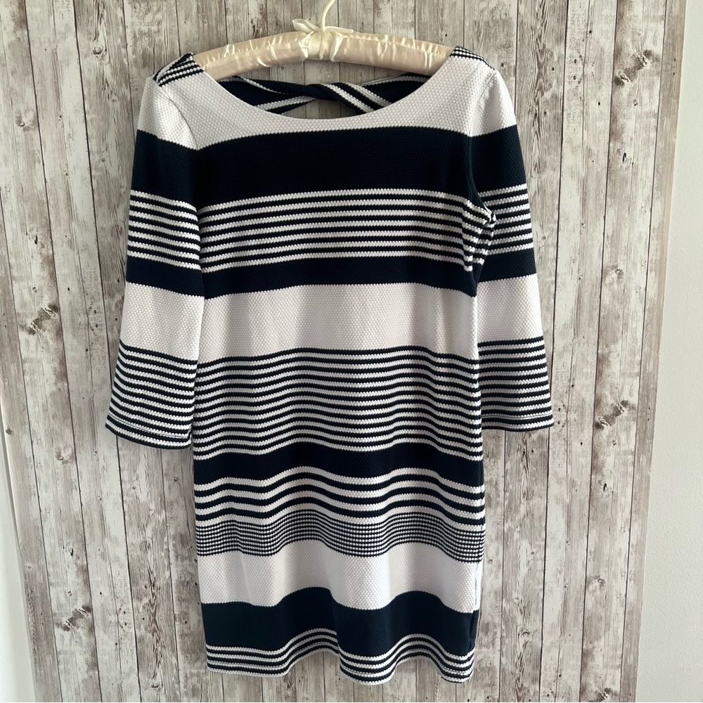 Lilly Pulitzer Navy and White Striped Nautical Preppy Cotton Blend 3/4 Sleeve M